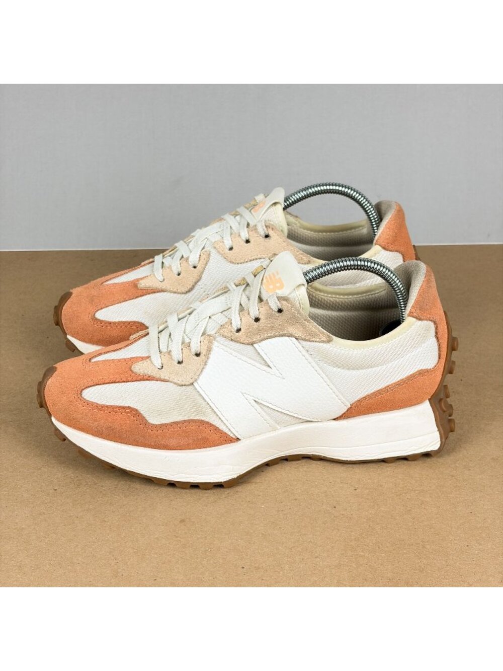 New Balance 327 Casual Athletic Shoes Womens 7 Orange Beige White Lace Up